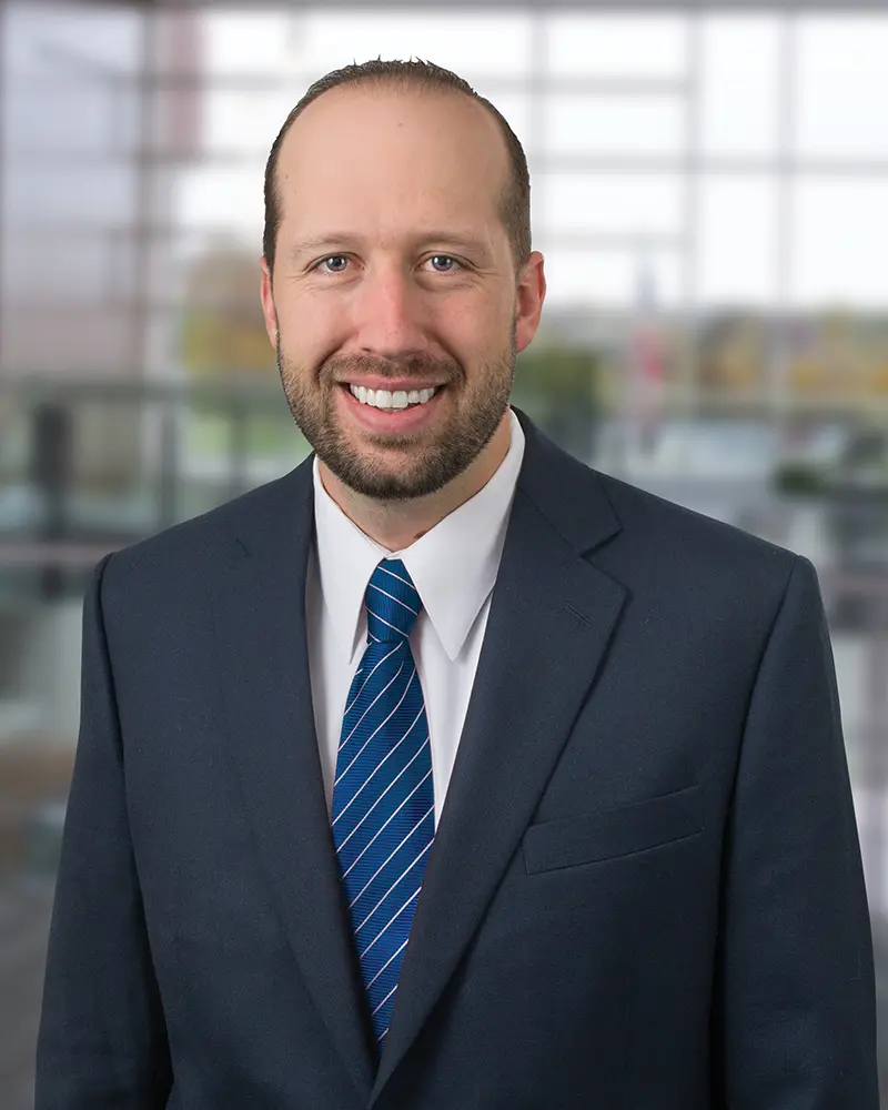 Headshot of Aaron Raschke
